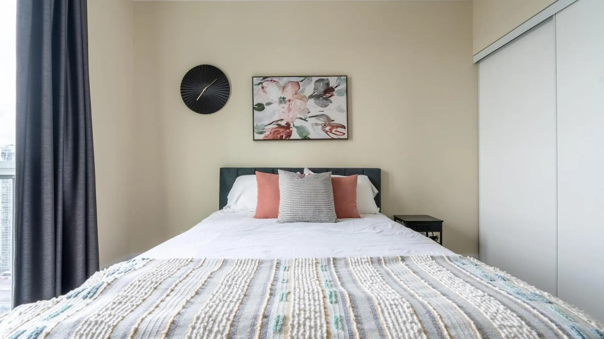 Globalstay Modern Downtown Apartment تورونتو