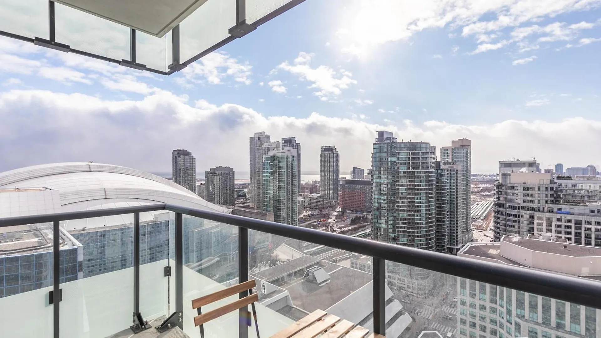 Globalstay Modern Downtown Apartment تورونتو 0*,