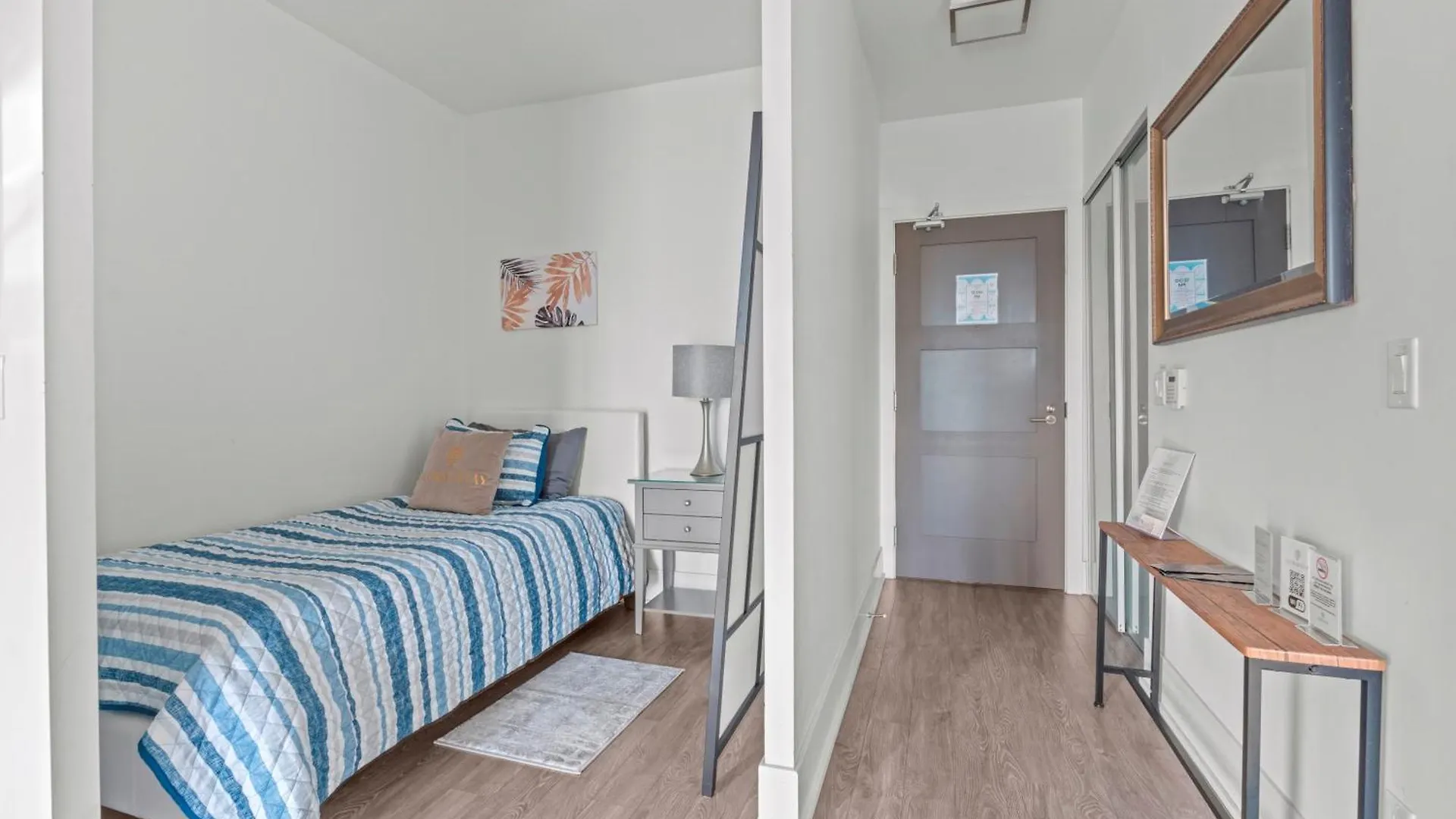 Globalstay Modern Downtown Apartment تورونتو 0*,