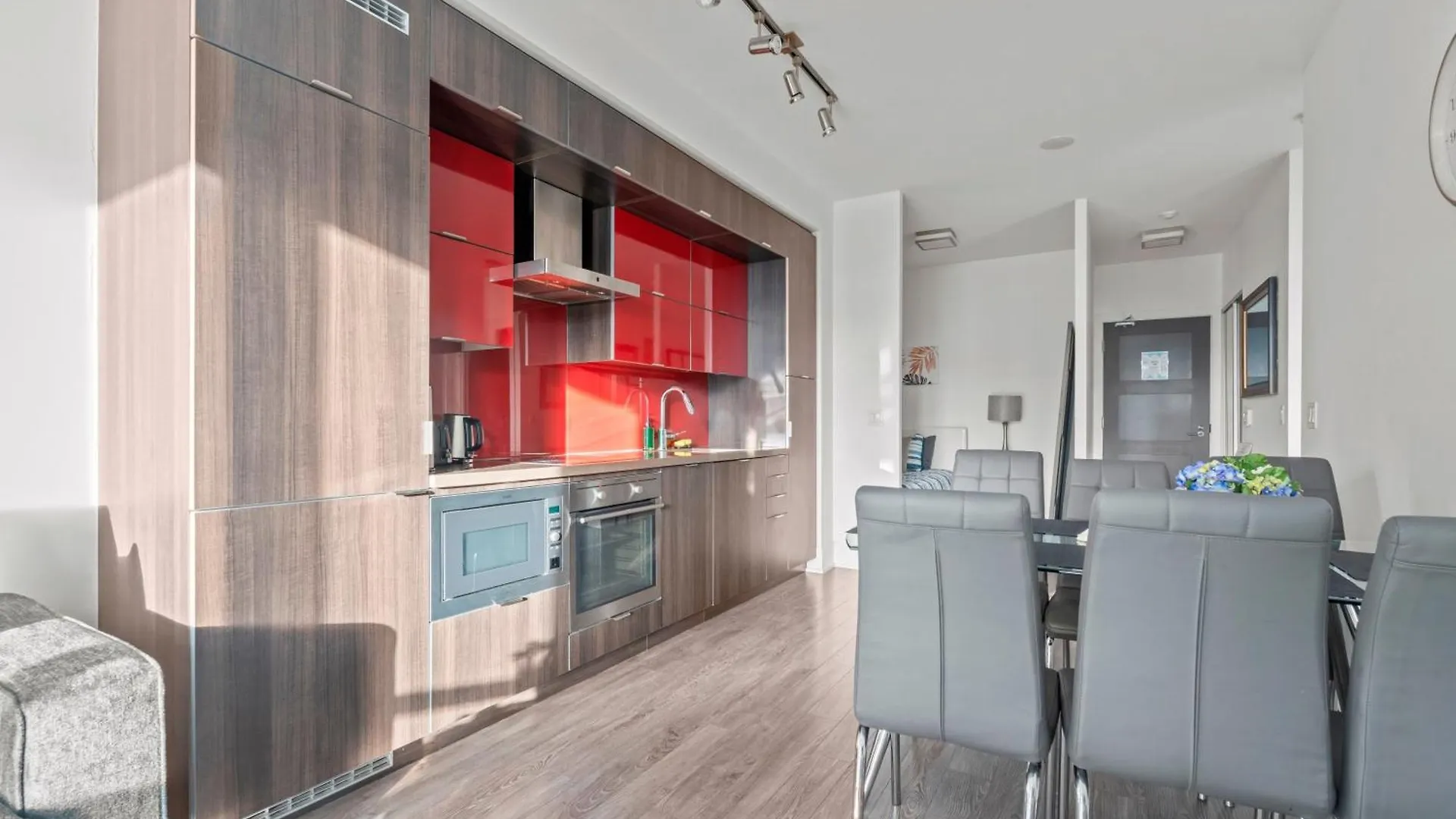 Globalstay Modern Downtown Apartment تورونتو