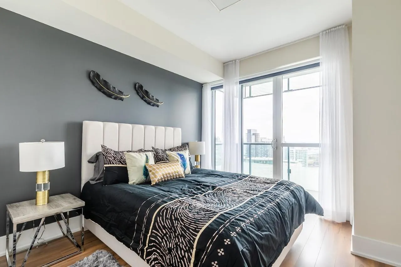 Globalstay Modern Downtown Apartment تورونتو